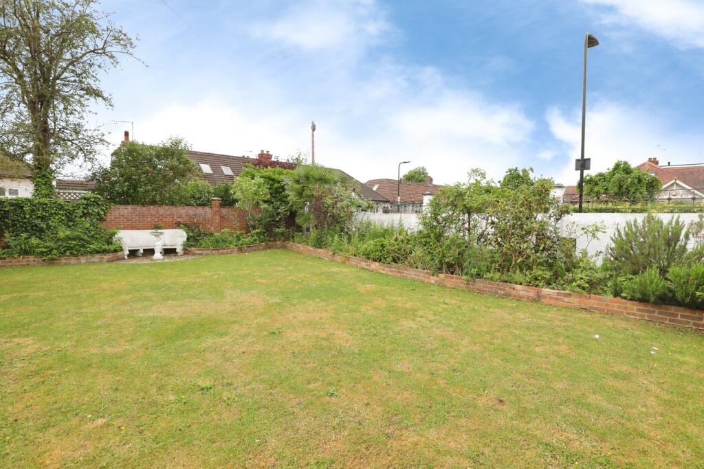 Lowfield Road, London, W3 - Image 24