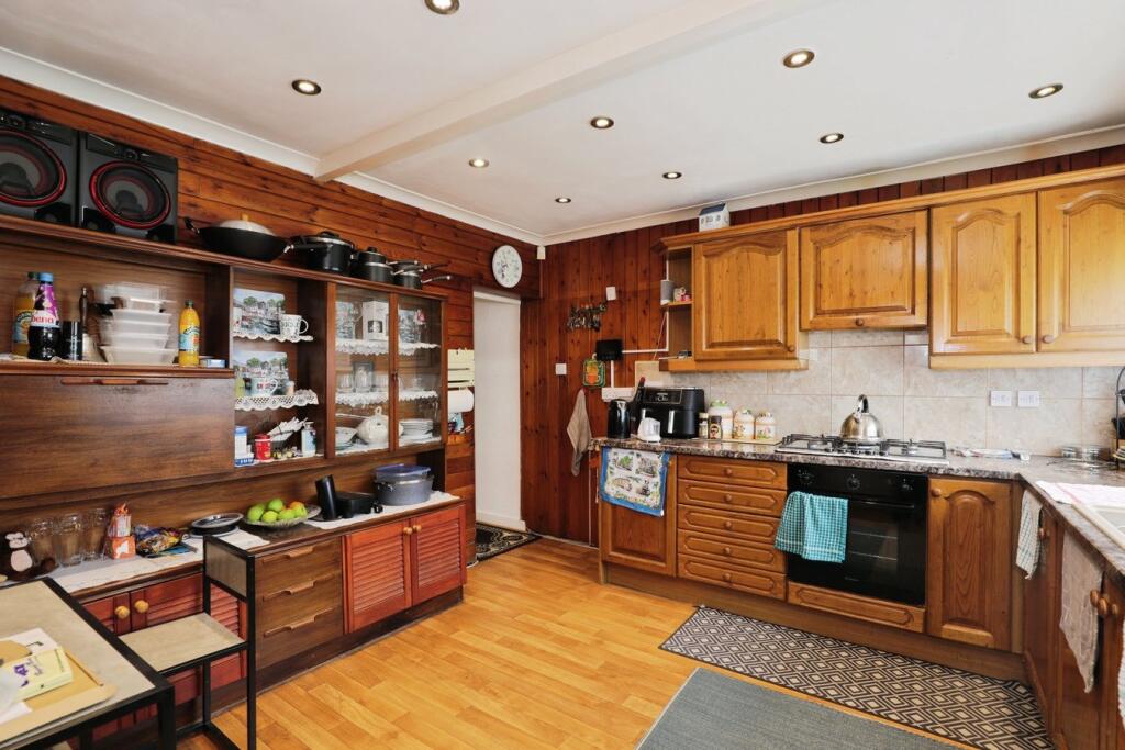 Lowfield Road, London, W3 - Image 7