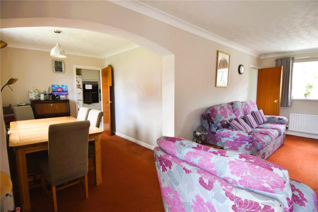 Wharfedale Crescent, Droitwich, Worcestershire, WR9 - Image 5