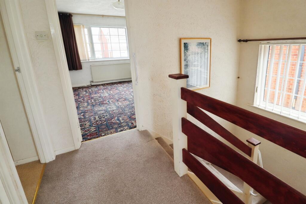 Glen Mavis Way, Barry - Image 12