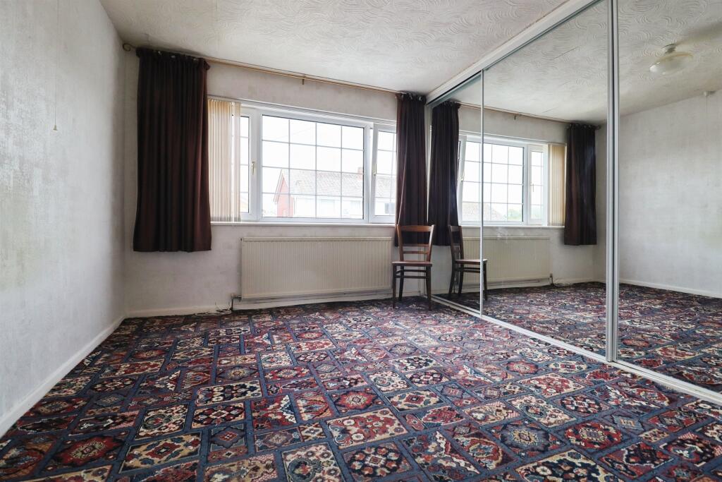 Glen Mavis Way, Barry - Image 13