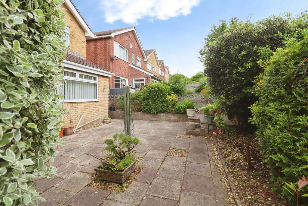 Glen Mavis Way, Barry - Image 18