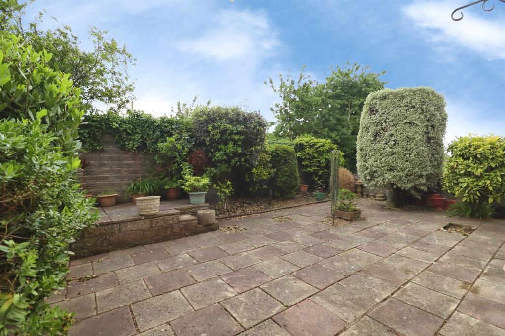 Glen Mavis Way, Barry - Image 19