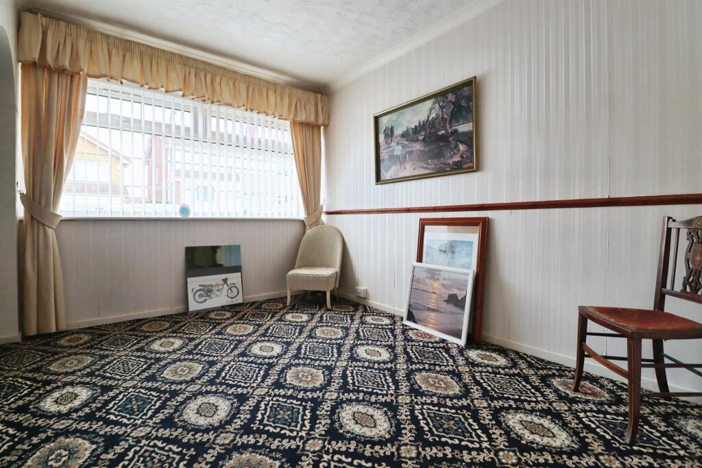 Glen Mavis Way, Barry - Image 2