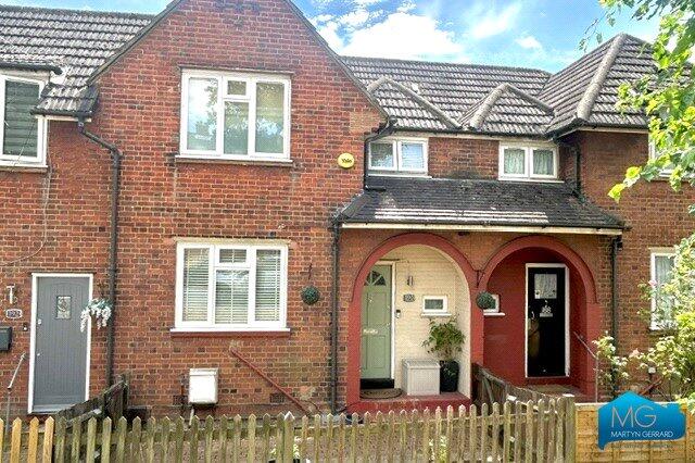 View property at Woodhouse Road, London, N12