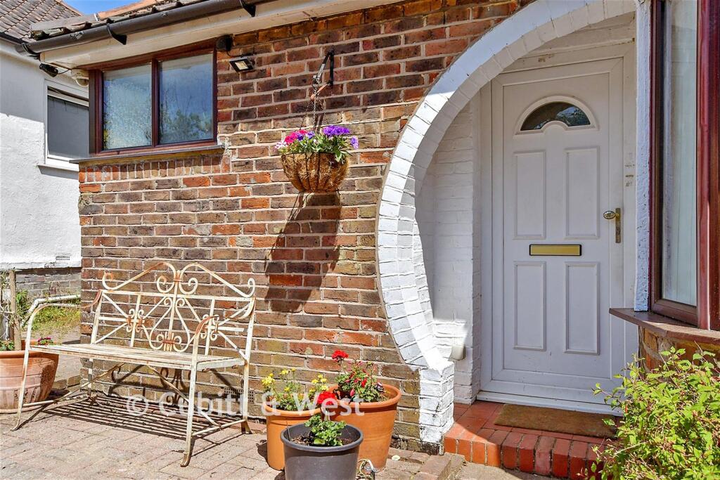 Eskbank Avenue, Brighton, East Sussex - Image 9