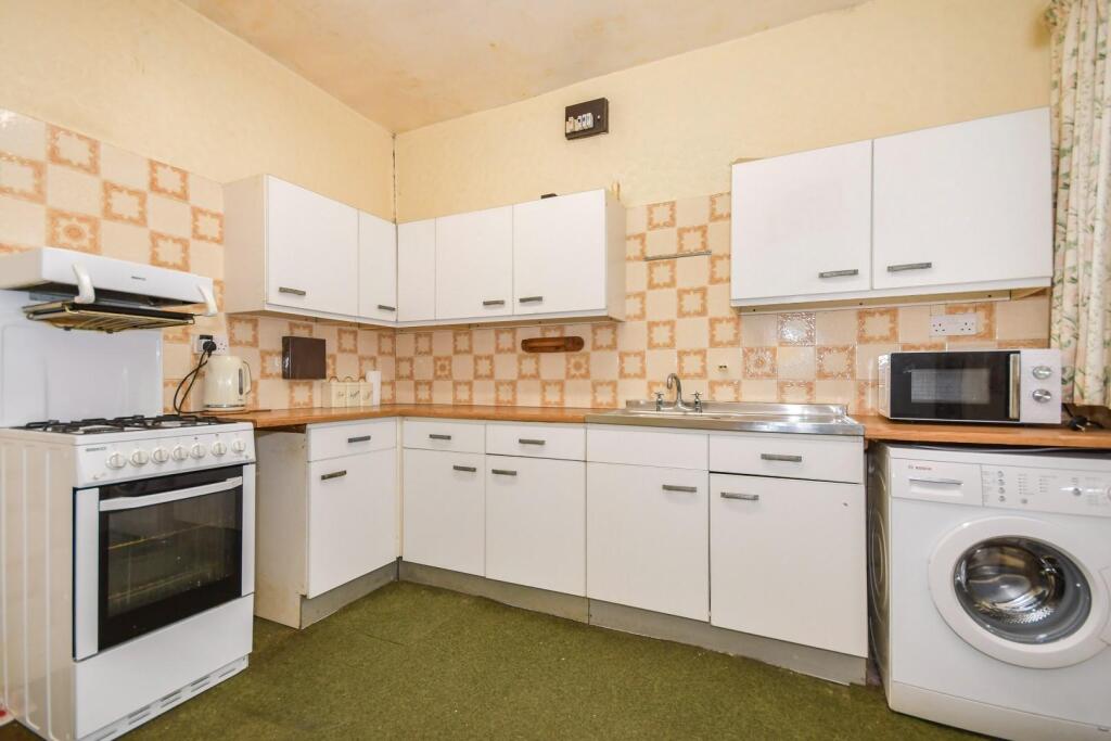 Springwood Lane, High Green, Sheffield - Image 7