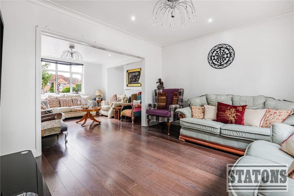 Mymms Drive, Brookmans Park, Hertfordshire, AL9 - Image 5