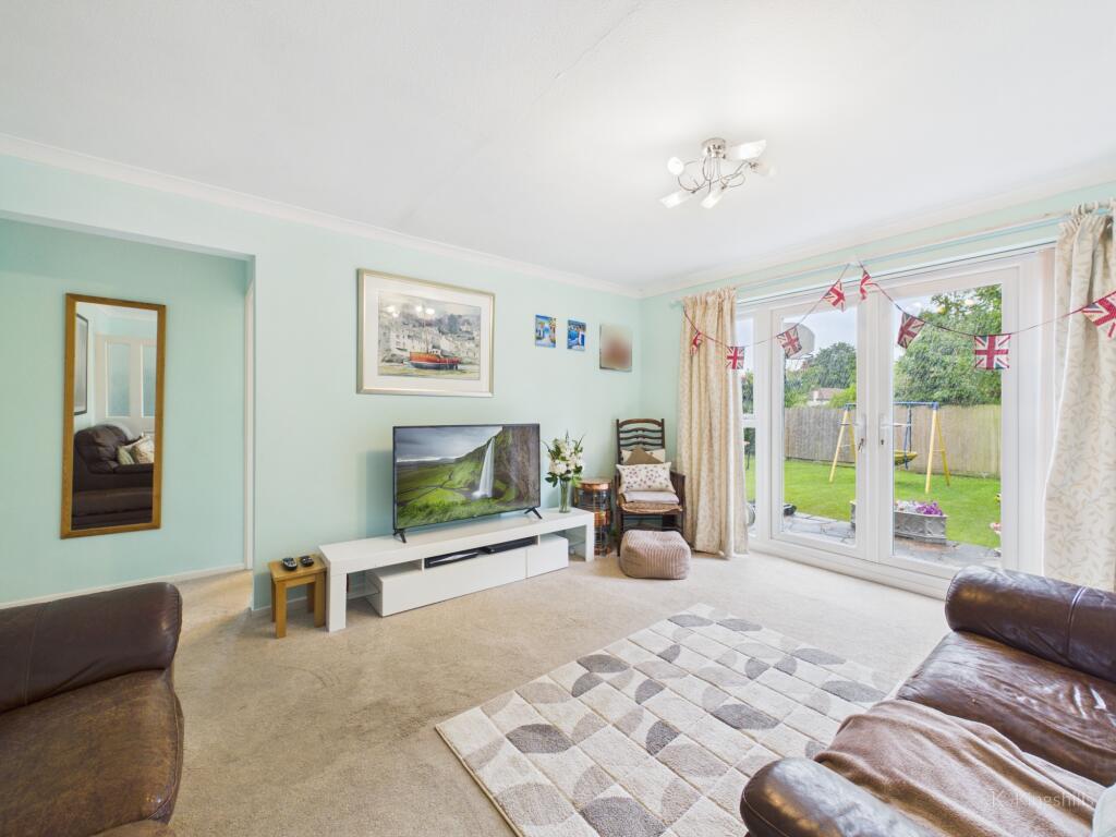 Hill Farm Way, Hazlemere, High Wycombe, Buckinghamshire, HP15 7SY - Image 3