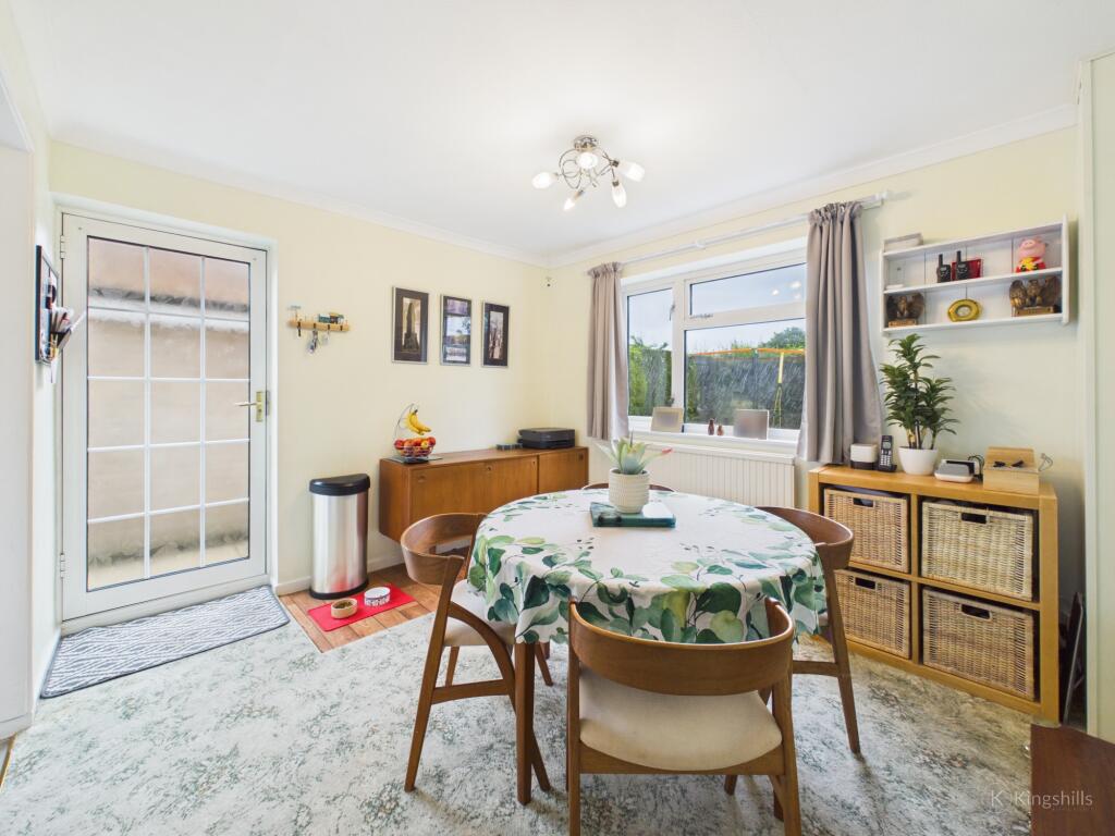Hill Farm Way, Hazlemere, High Wycombe, Buckinghamshire, HP15 7SY - Image 6