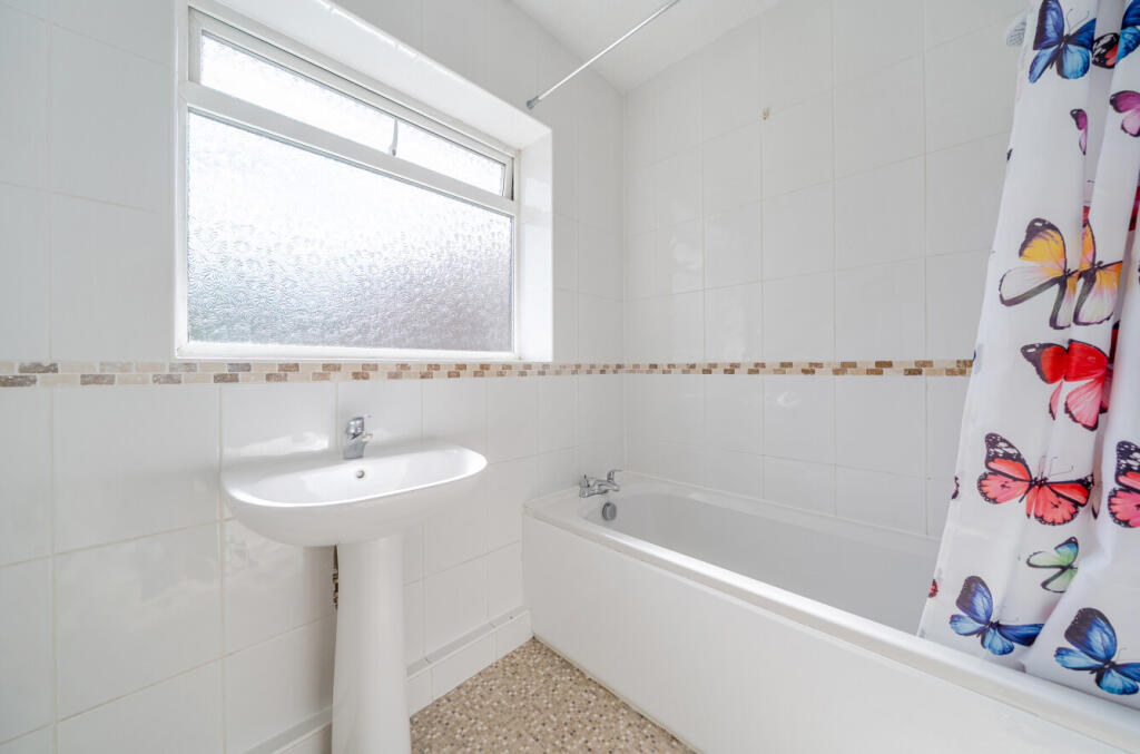 Manston Avenue, Cross Gates, Leeds, LS15 - Image 14