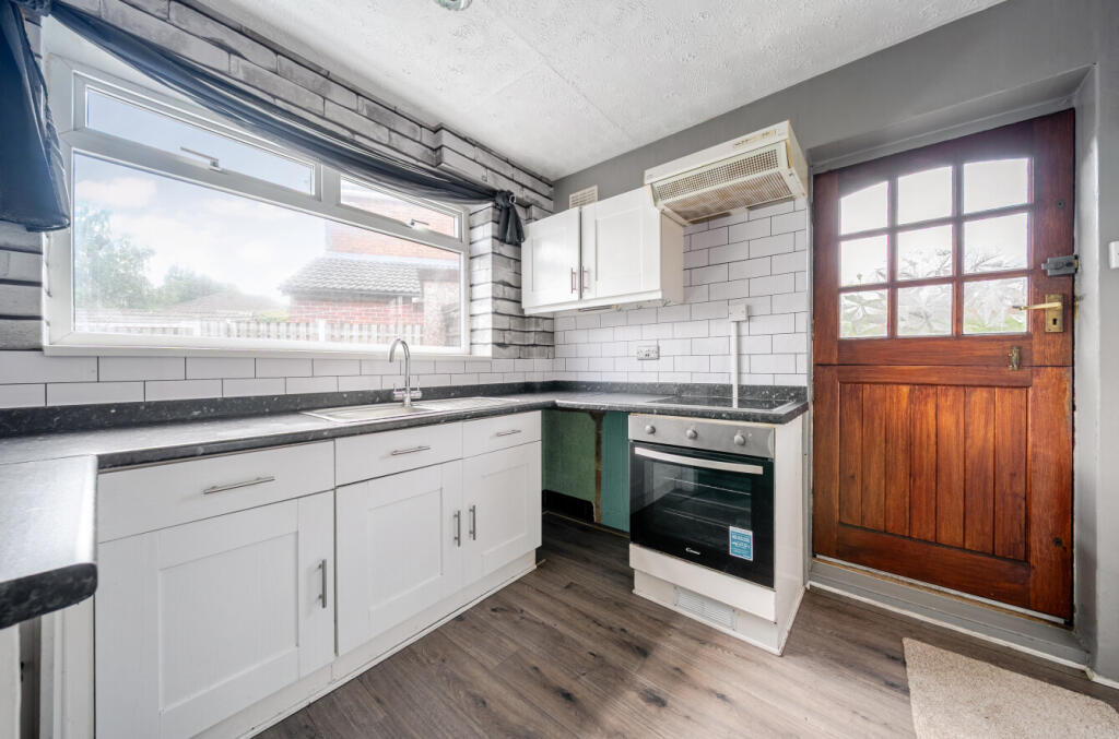 Manston Avenue, Cross Gates, Leeds, LS15 - Image 4