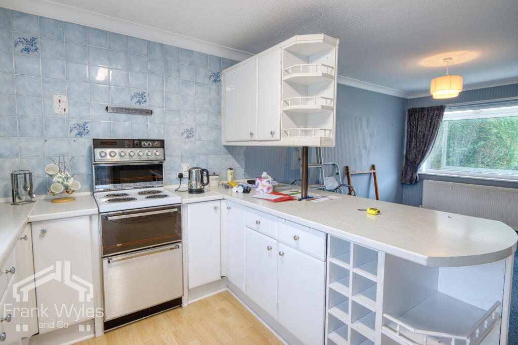 Hall Park Drive, Lytham - Image 6