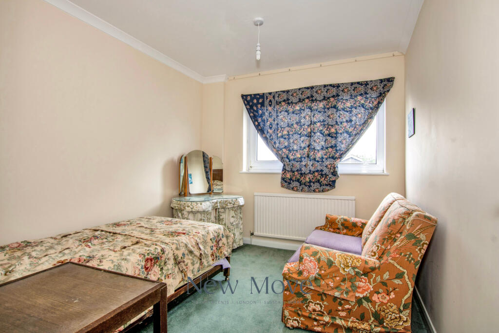 Lingfield Drive | Pound Hill | Crawley | RH10 | New Move Estate Agency - Image 6
