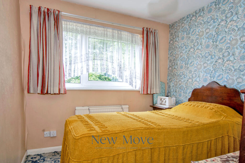 Lingfield Drive | Pound Hill | Crawley | RH10 | New Move Estate Agency - Image 9