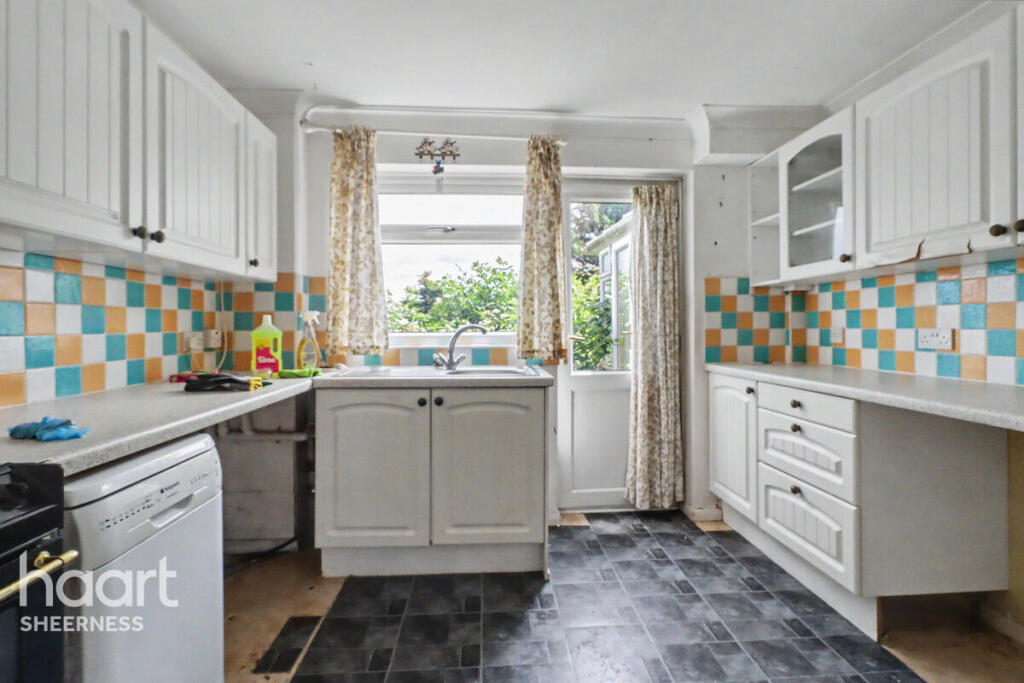 Baldwin Road, Sheerness - Image 3