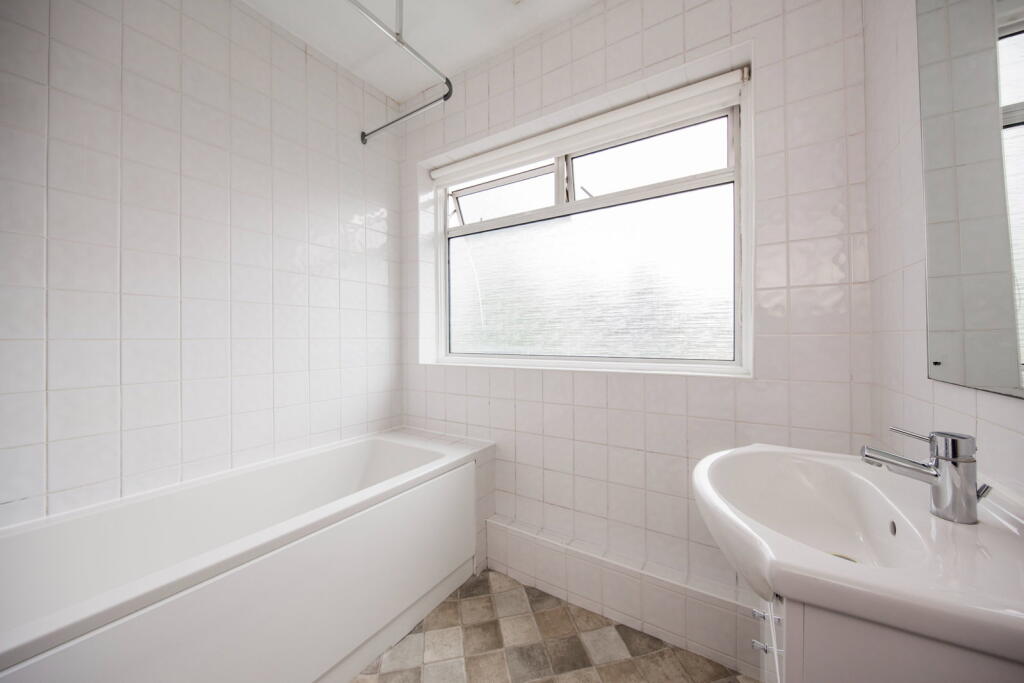 St. Johns Road, Tunbridge Wells - Image 8