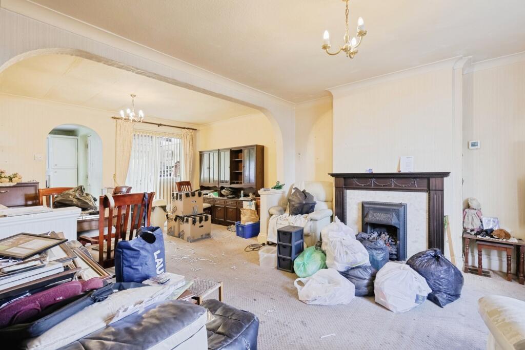 Chester Avenue, Harpole, Northampton, Northamptonshire, NN7 - Image 2