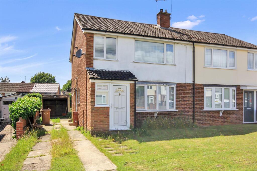 View property at Streeton Way, Earls Barton, Northampton