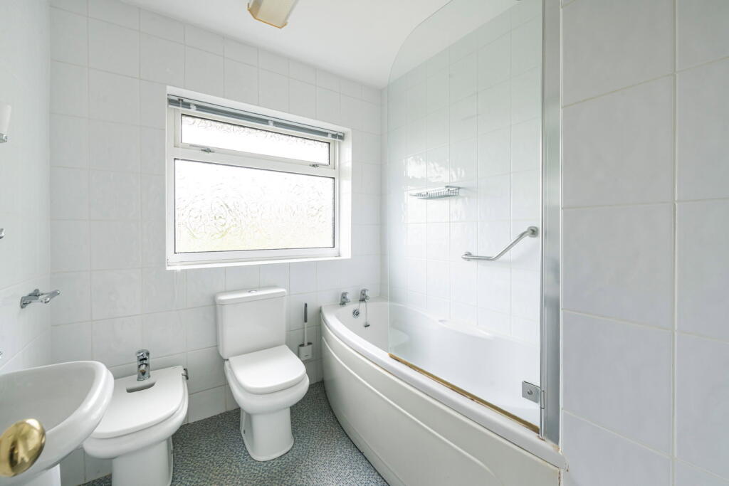 Burwood Close, Merrow, GU1 - Image 10