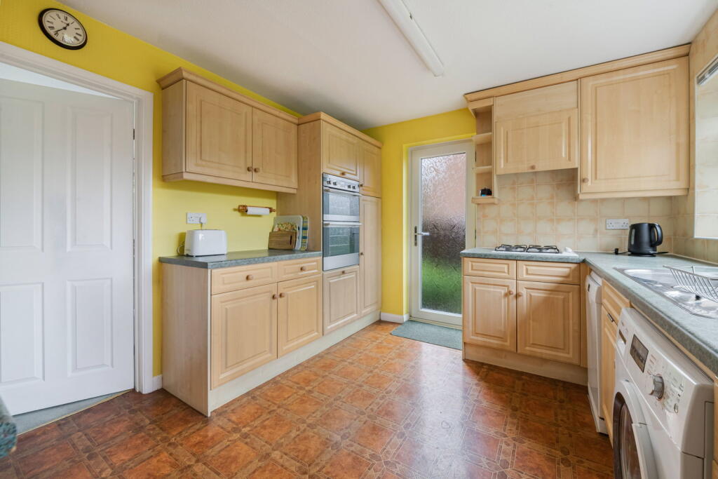 Burwood Close, Merrow, GU1 - Image 5