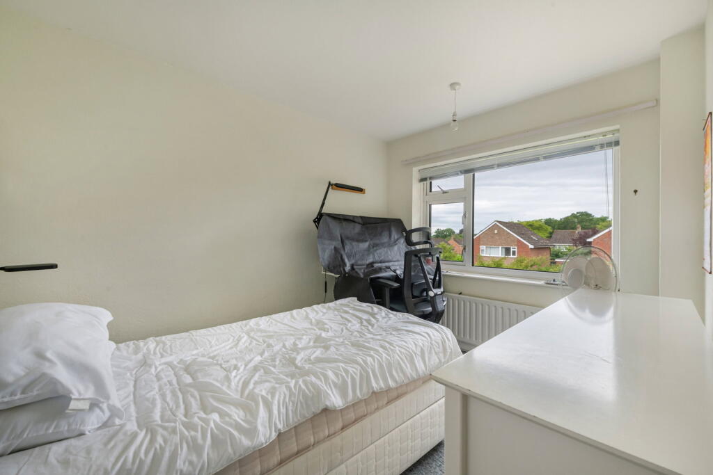 Burwood Close, Merrow, GU1 - Image 8