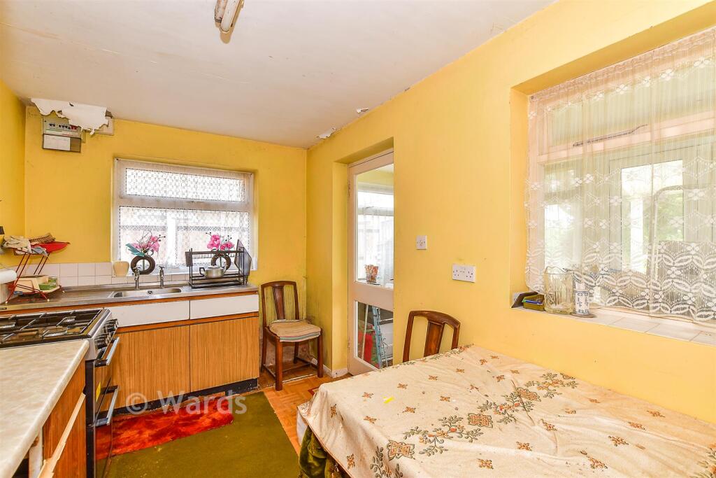 Dunes Road, Greatstone, Kent - Image 3