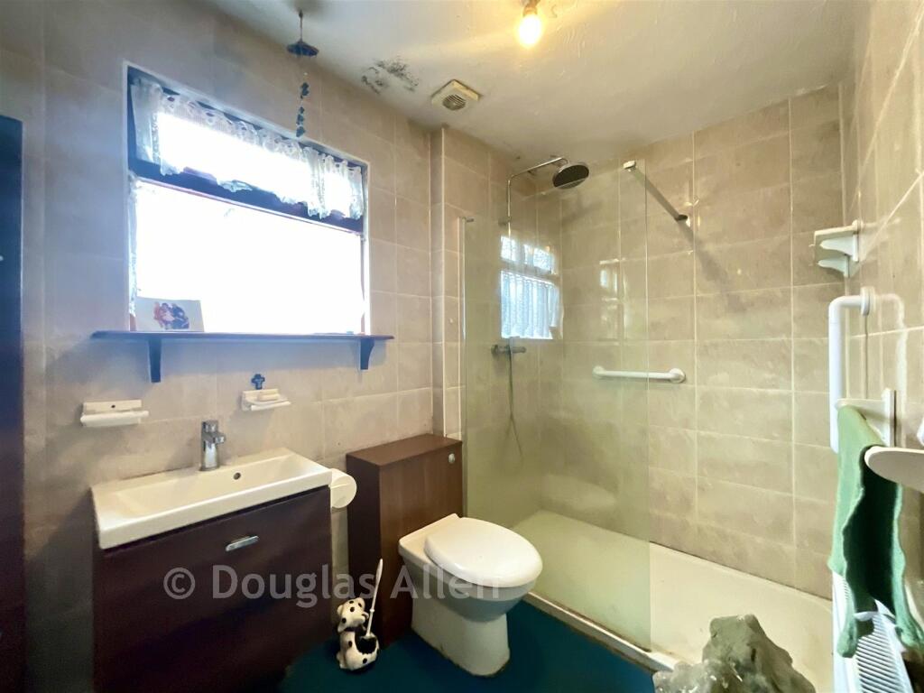Branksome Avenue, Wickford, Essex - Image 16