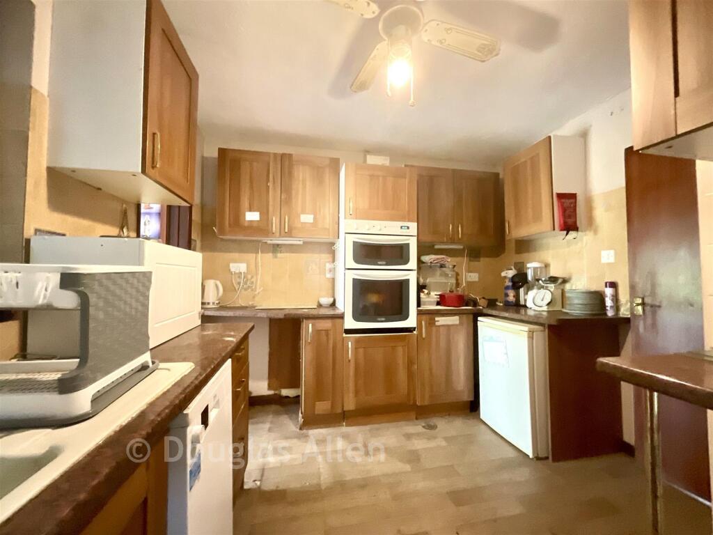 Branksome Avenue, Wickford, Essex - Image 3
