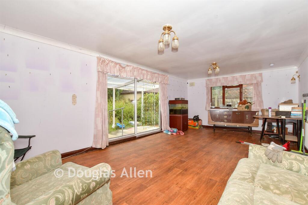 Branksome Avenue, Wickford, Essex - Image 4