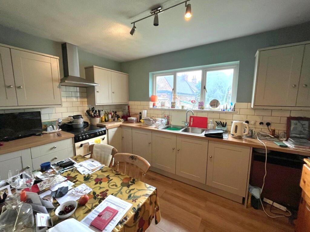 Howe Hill Close, Yafforth, Northallerton, DL7 - Image 4