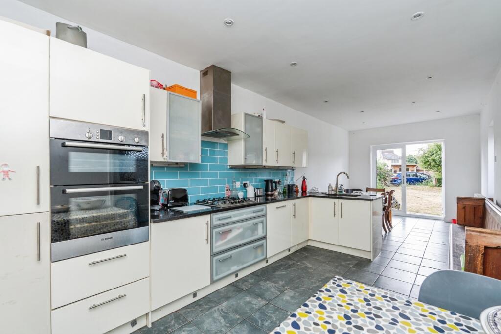 Downs Park Avenue, Totton, Southampton, Hampshire, SO40 - Image 3