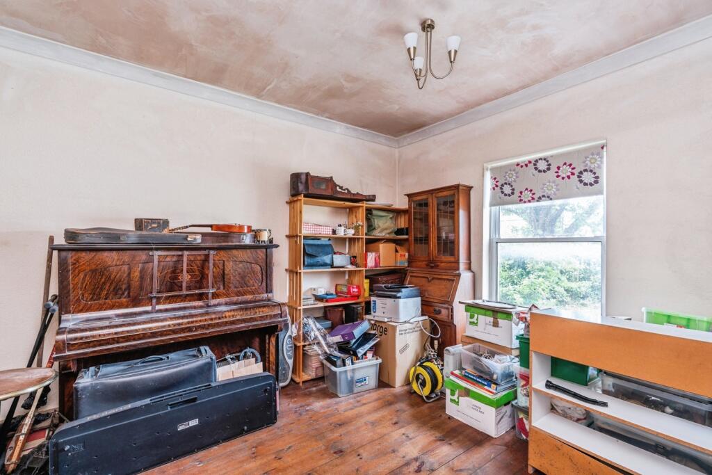 Downs Park Avenue, Totton, Southampton, Hampshire, SO40 - Image 8