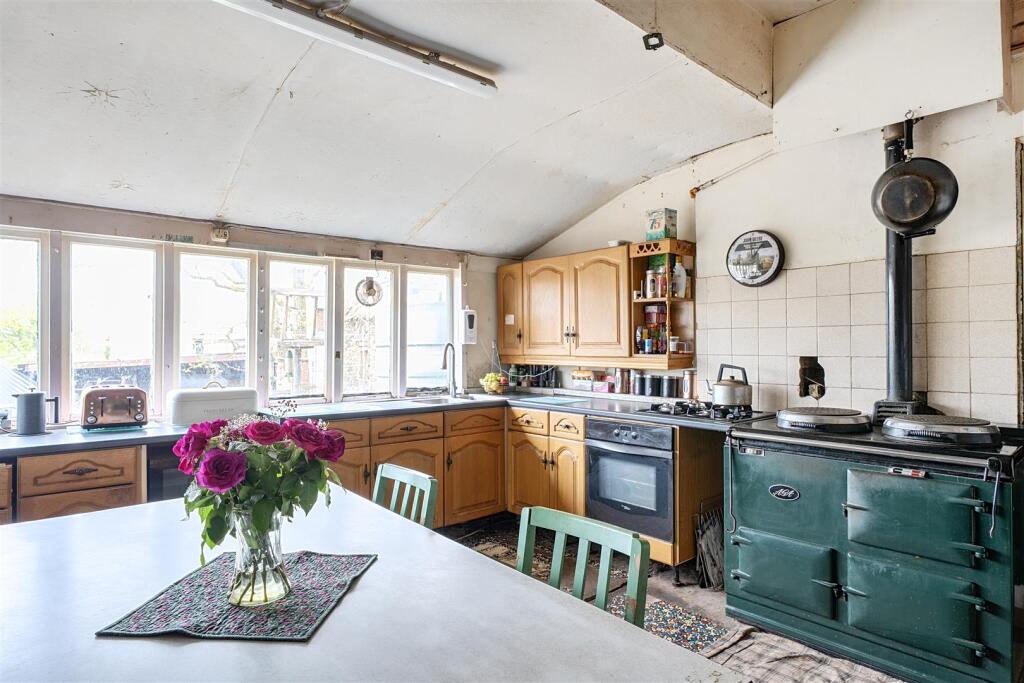 Whitestaunton, Chard, Somerset - Image 7