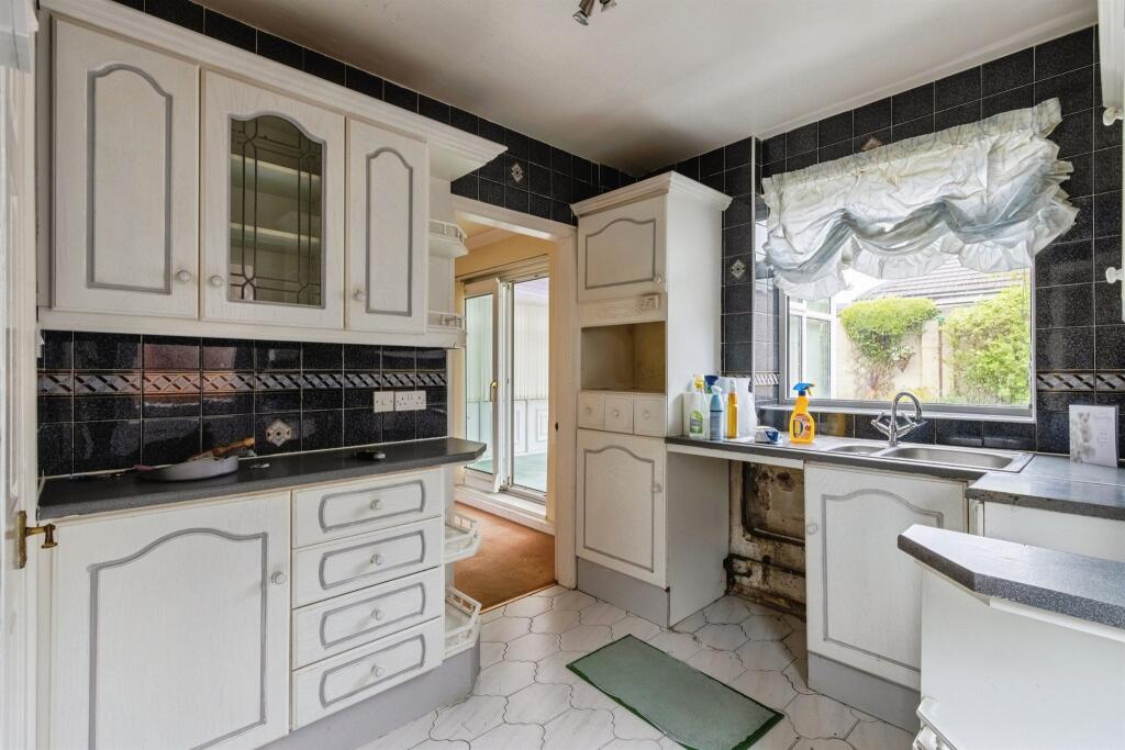 Kelmscott Crescent, Leeds - Image 4