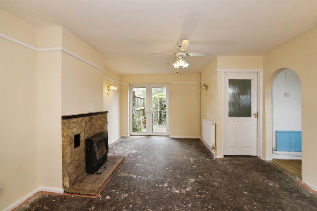 Anne Crescent, Durrington, Salisbury - Image 19