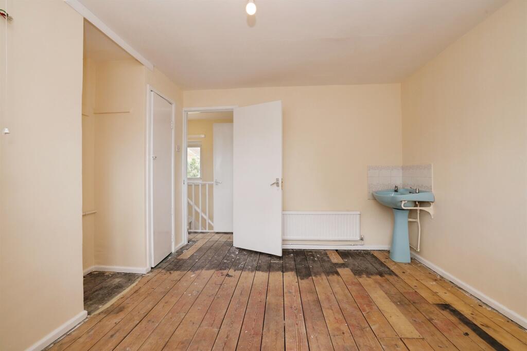 Anne Crescent, Durrington, Salisbury - Image 27