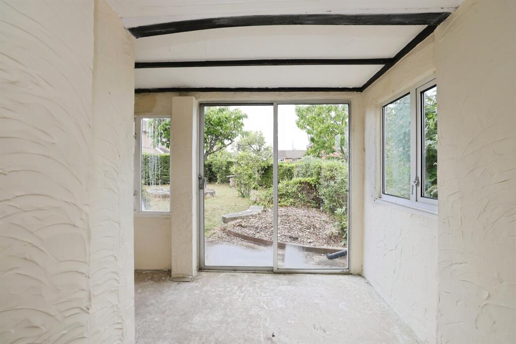 Anne Crescent, Durrington, Salisbury - Image 8