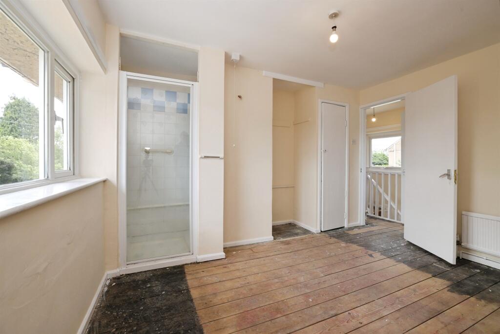 Anne Crescent, Durrington, Salisbury - Image 9