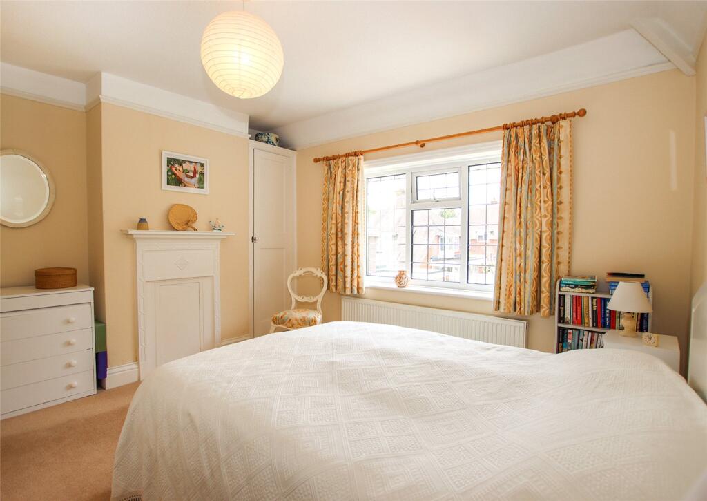 Belmore Road, Lymington, Hampshire, SO41 - Image 17