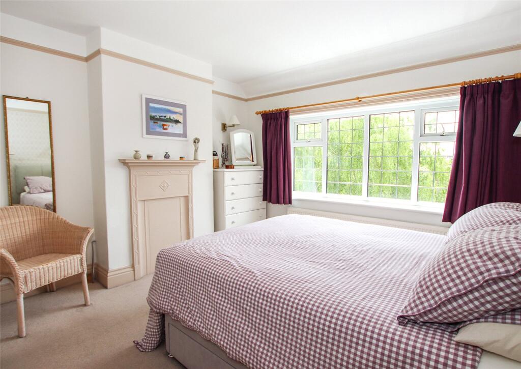 Belmore Road, Lymington, Hampshire, SO41 - Image 18