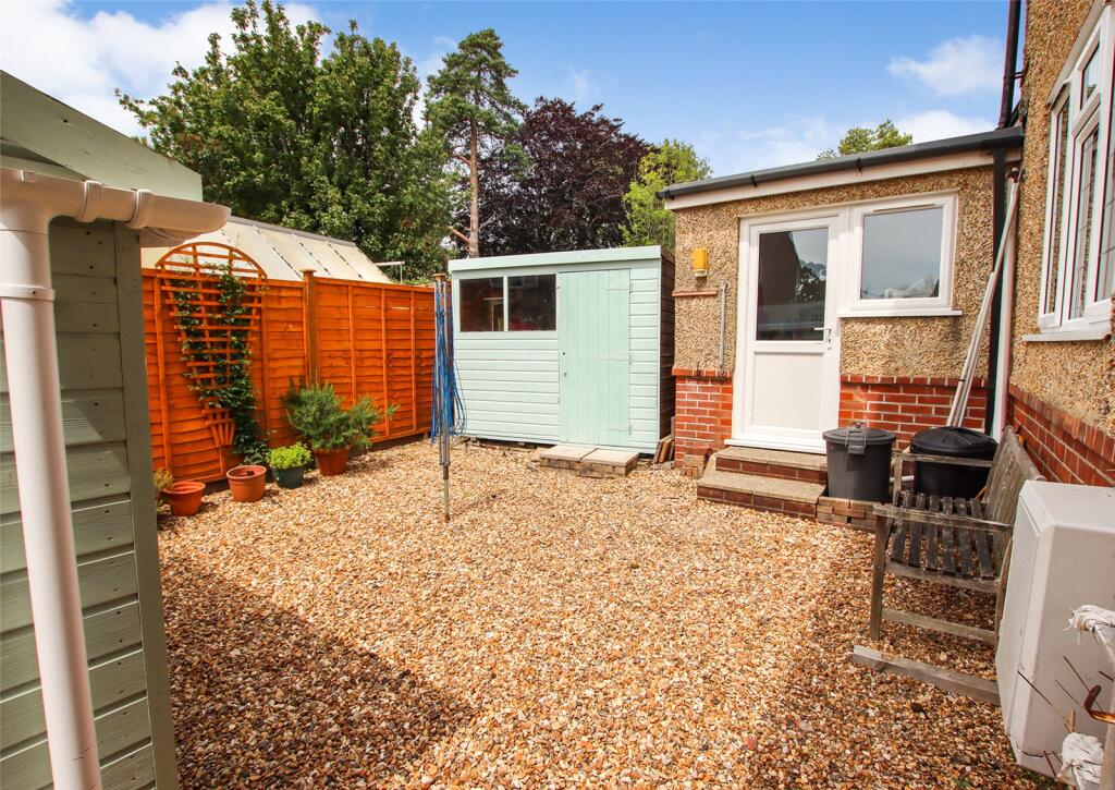Belmore Road, Lymington, Hampshire, SO41 - Image 21