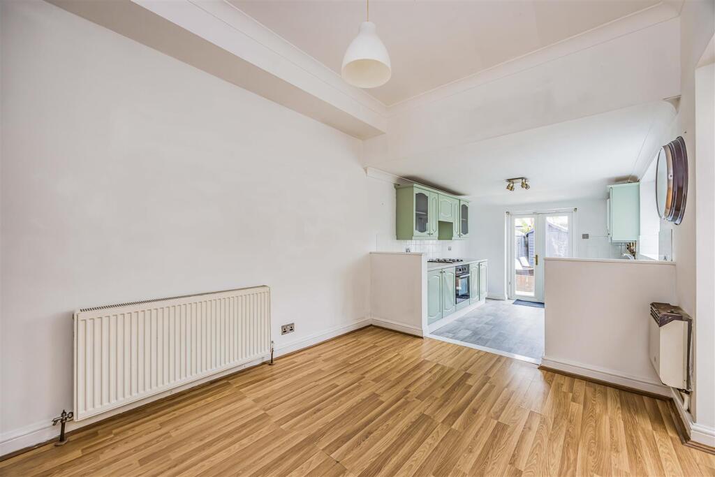 Farlington Road, Portsmouth - Image 11