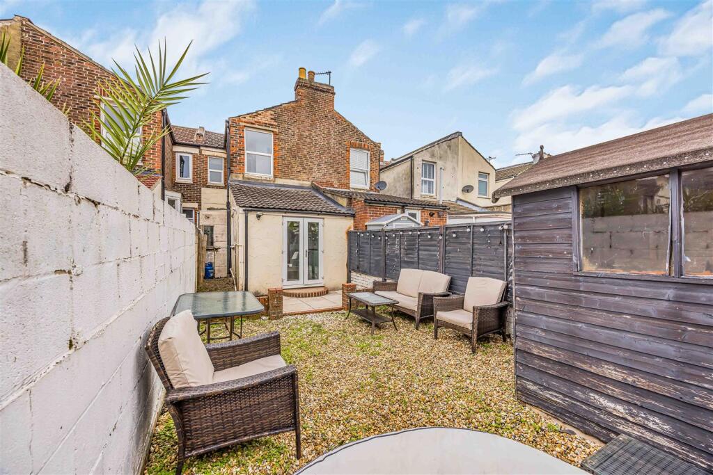 Farlington Road, Portsmouth - Image 13