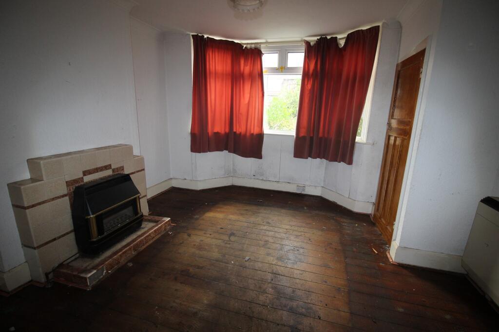 4 Ashforth Avenue, Heanor, Derbyshire DE75 7NH - Image 2