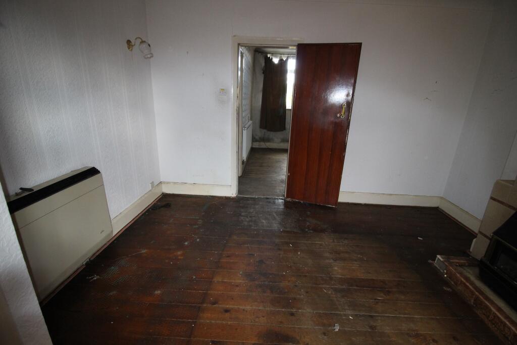 4 Ashforth Avenue, Heanor, Derbyshire DE75 7NH - Image 3