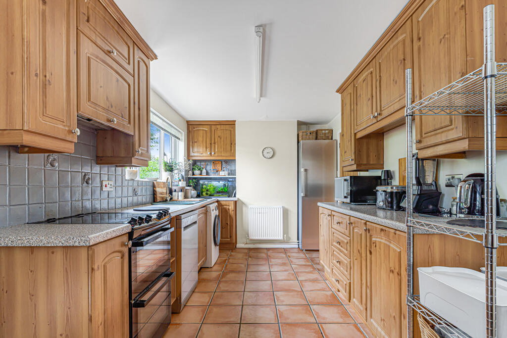 Hanborough Road, Eynsham, Oxfordshire - Image 4
