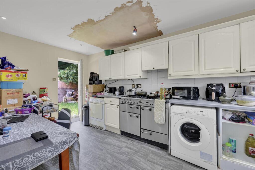 Sheerwater Road, Beckton, London, E16 3SU - Image 3