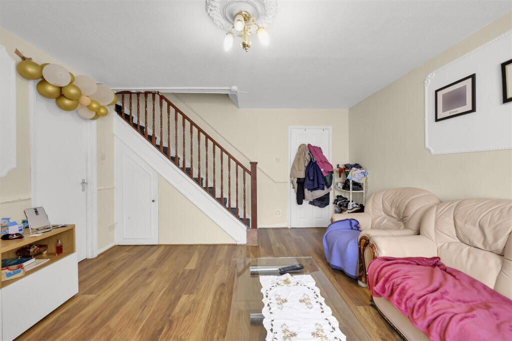Sheerwater Road, Beckton, London, E16 3SU - Image 6
