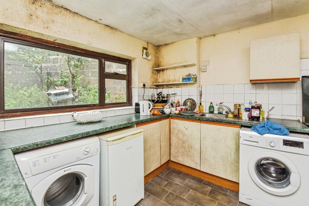 Silver Street, Dilton Marsh, Westbury - Image 4